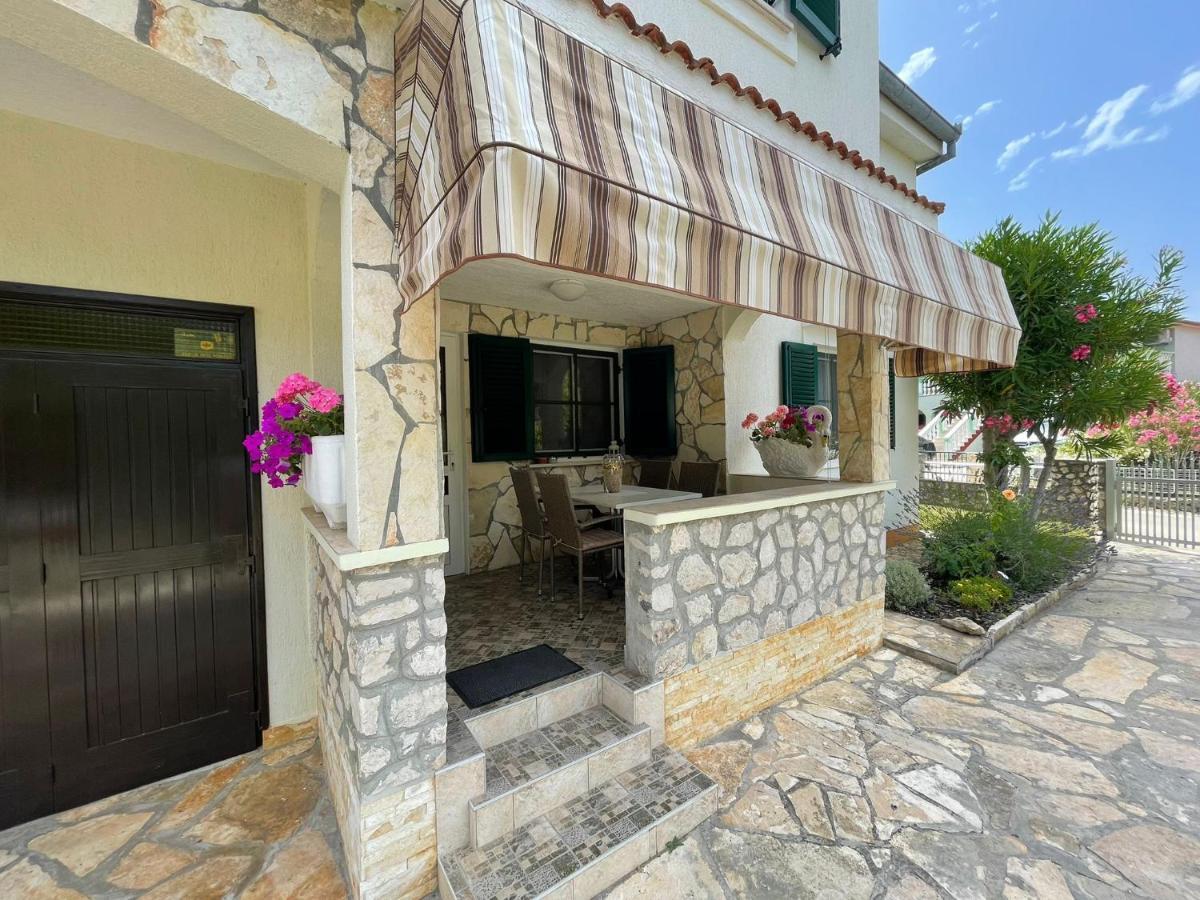 Apartman Veronika 브르시 외부 사진