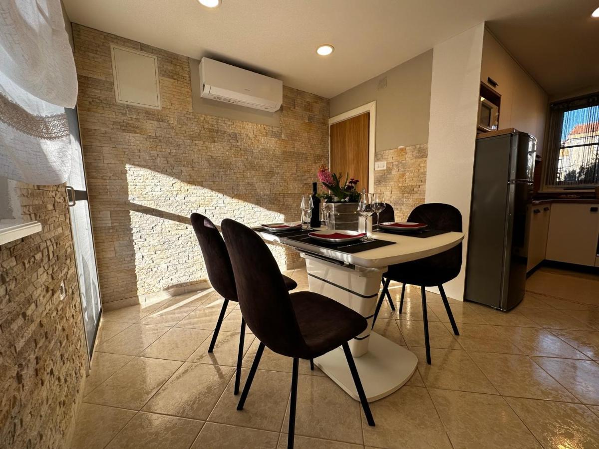 Apartman Veronika 브르시 외부 사진
